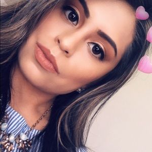 Meet your Posher, Aracely